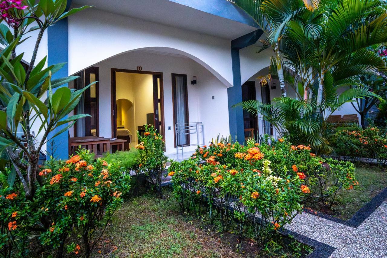 Family Garden Homestay Senggigi Bagian luar foto