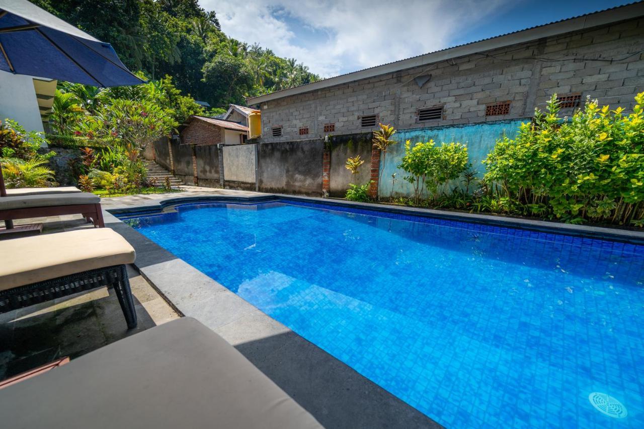 Family Garden Homestay Senggigi Bagian luar foto